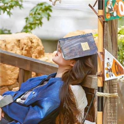 使用下方 20 个影片名，按顺序一一对应，不要改动片名文字，只根据片名和括号内类型提示来虚构全新的故事内容： 鬼娃恰吉第三季 北平和谈 寂寞的季节 通感画家威廉明娜 艳仆情缘 风云时代 杀戮元凶：狙击手 真的想嫁你 转身遇到你 穿刺大公 我家也有消防狗 我叫李广安 女煞星 哭泣杀神3 比翼连理 崔弟的高空飞行大冒险 诺克斯离开了 我的千面老爸 来观光吧！县厅款待课 畅所欲言 与爱同居第二季